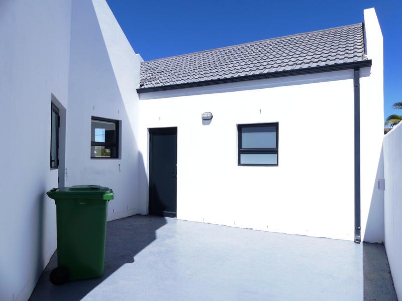 4 Bedroom Property for Sale in Golden Mile Western Cape